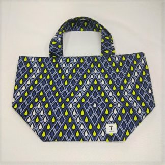 <span style="color: #ff6347; font-style: bold;">【売切】</span><br>103<br>アフリカ布の<br>エコバッグ（大） <br>ネイビーレイン