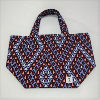 <span style="color: #ff6347; font-style: bold;">【売切】</span><br>102<br>アフリカ布の<br>エコバッグ（大） <br>ダークレッドレイン