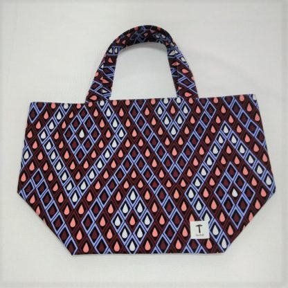 <span style="color: #ff6347; font-style: bold;">【売切】</span><br>102<br>アフリカ布の<br>エコバッグ（大） <br>ダークレッドレイン