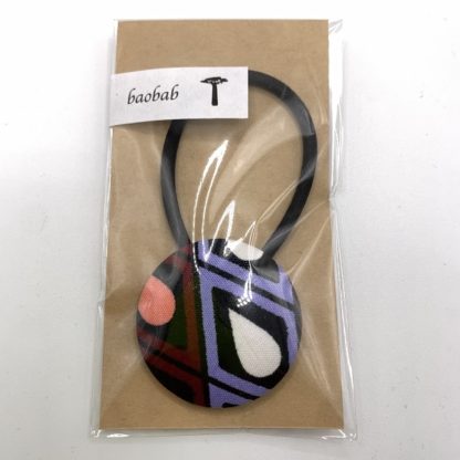 <span style="color: #ff6347; font-style: bold;">【売切】</span><br>025<br>アフリカ布の<br>ヘアゴム<br>red_rain