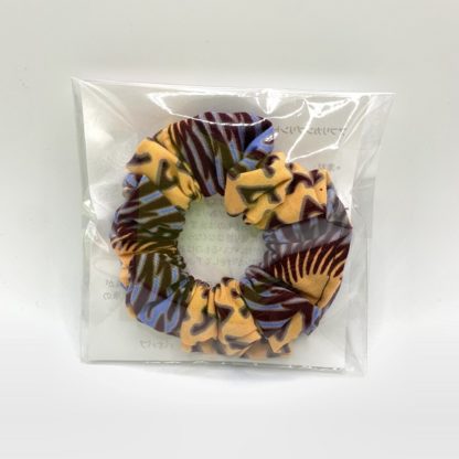 <span style="color: #ff6347; font-style: bold;">【売切】</span><br>018<br>アフリカ布の<br>シュシュ<br>orange