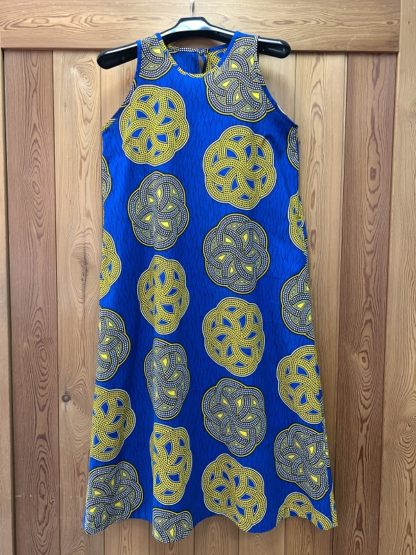 <span style="color: #ff6347; font-style: bold;">【売切】</span><br>060<br>アフリカ布の<br>ワンピースM<br>blue - 画像 (2)