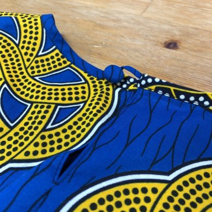 <span style="color: #ff6347; font-style: bold;">【売切】</span><br>060<br>アフリカ布の<br>ワンピースM<br>blue - 画像 (3)