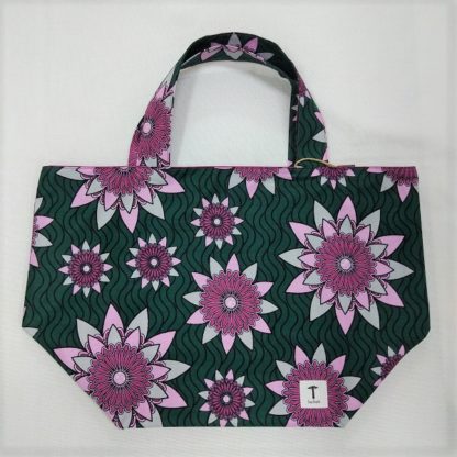 <span style="color: #ff6347; font-style: bold;">【売切】</span><br>298<br>アフリカ布の<br>エコバッグ（大） <br>グリーン＆ピンクフラワー