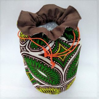 <span style="color: #ff6347; font-style: bold;">【売切】</span><br>036<br>ハネ付き丸底巾着<br>グリーン