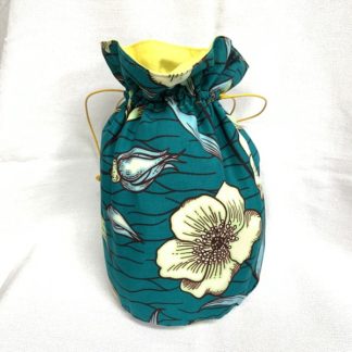 <span style="color: #ff6347; font-style: bold;">【売切】</span><br>047<br>ハネ付き丸底巾着<br>グリーンフラワー