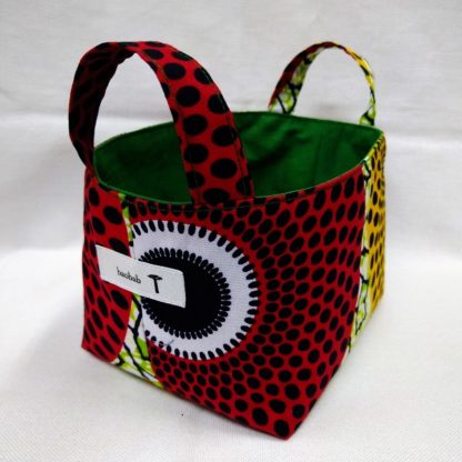 <span style="color: #ff6347; font-style: bold;">【売切】</span><br>116<br>アフリカ布で作った小物入れ（小）<br>レッド＆イエローサークル - 画像 (2)