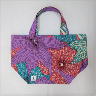 <span style="color: #ff6347; font-style: bold;">【売切】</span><br>266<br>アフリカ布の<br>エコバッグ（大） <br>ブルー＆パープルフラワー