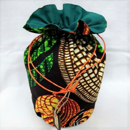 <span style="color: #ff6347; font-style: bold;">【売切】</span><br>031<br>ハネ付き丸底巾着<br>グリーン＆ブラウン