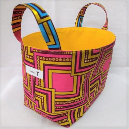 <span style="color: #ff6347; font-style: bold;">【売切】</span><br>109<br>アフリカ布で作った小物入れ（大）<br>レッド＆ゴールド - 画像 (2)