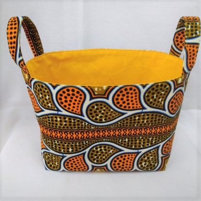 <span style="color: #ff6347; font-style: bold;">【売切】</span><br>107<br>アフリカ布で作った小物入れ（大）<br>オレンジ＆ブラウン