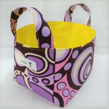 <span style="color: #ff6347; font-style: bold;">【売切】</span><br>104<br>アフリカ布で作った小物入れ（小）<br>ピンク＆パープル - 画像 (2)