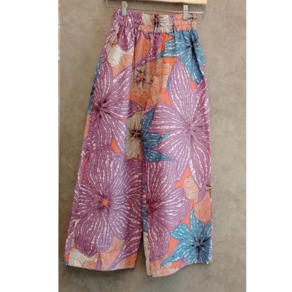 <span style="color: #ff6347; font-style: bold;">【売切】</span><br>038<br>アフリカ布の<br>ストレートパンツ<br>flower