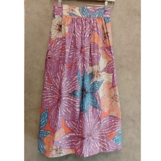 <span style="color: #ff6347; font-style: bold;">【売切】</span><br>034<br>アフリカ布の<br>スカート<br>flower