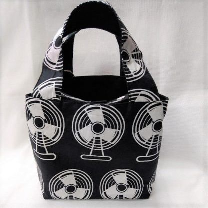 <span style="color: #ff6347; font-style: bold;">【売切】</span><br>050アフリカ布のトートバッグ<br>小<br>ファン