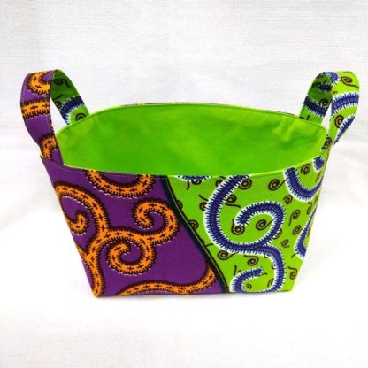 <span style="color: #ff6347; font-style: bold;">【売切】</span><br>298<br>アフリカ布で作った小物入れ（小）<br>グリーン＆パープル