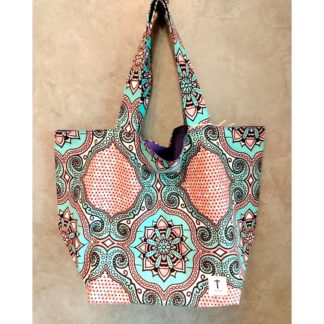 <span style="color: #ff6347; font-style: bold;">【売切】</span><br>257<br>アフリカ布の<br>エコバッグ（大）<br>ピンク＆ライトブルー