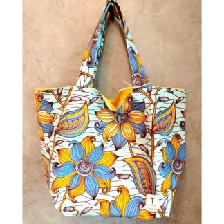 <span style="color: #ff6347; font-style: bold;">【売切】</span><br>256<br>アフリカ布の<br>エコバッグ（大）<br>ブルー＆イエローフラワー