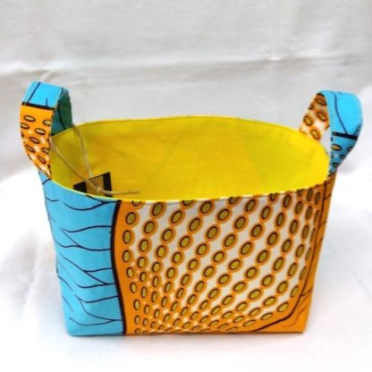 <span style="color: #ff6347; font-style: bold;">【売切】</span><br>289<br>アフリカ布で作った小物入れ（小）<br>オレンジ