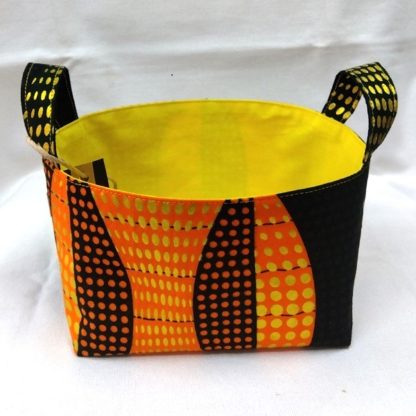 <span style="color: #ff6347; font-style: bold;">【売切】</span><br>286<br>アフリカ布で作った小物入れ（小）<br>オレンジ＆ゴールド